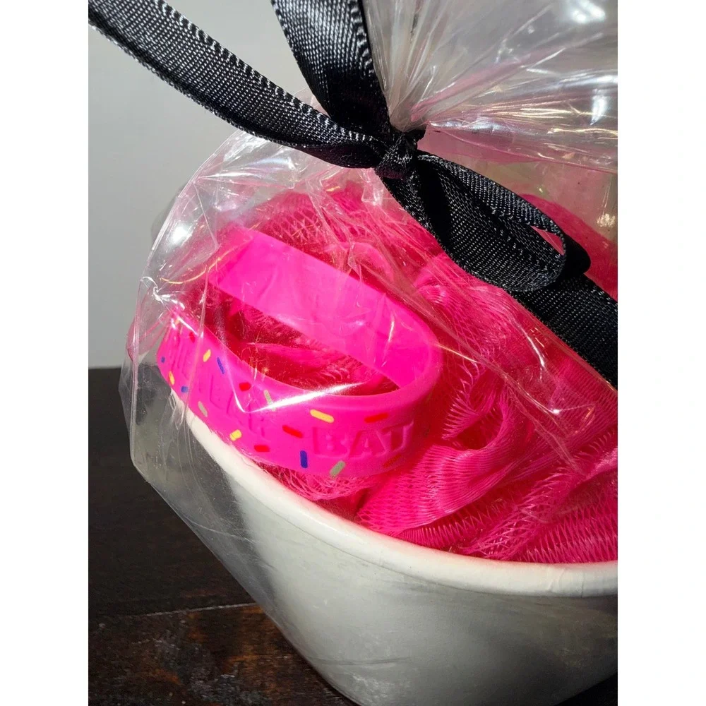 Bath‎ & Body Works Milk Bar Gift Set Pink Loofah & Wristband in Branded Tub New